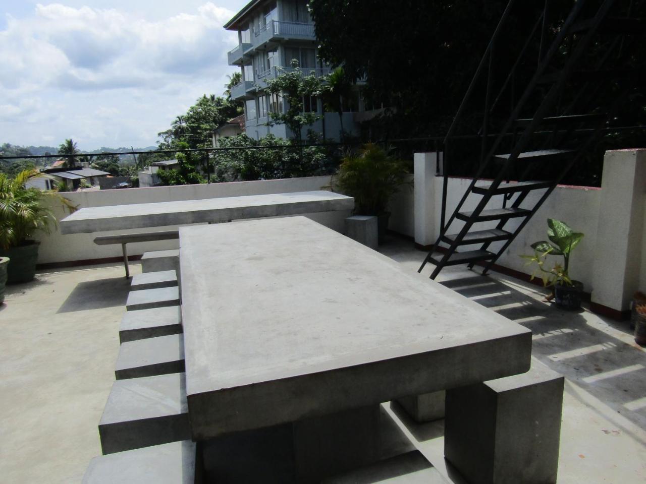 Kandy Backpackers Hostel Bagian luar foto