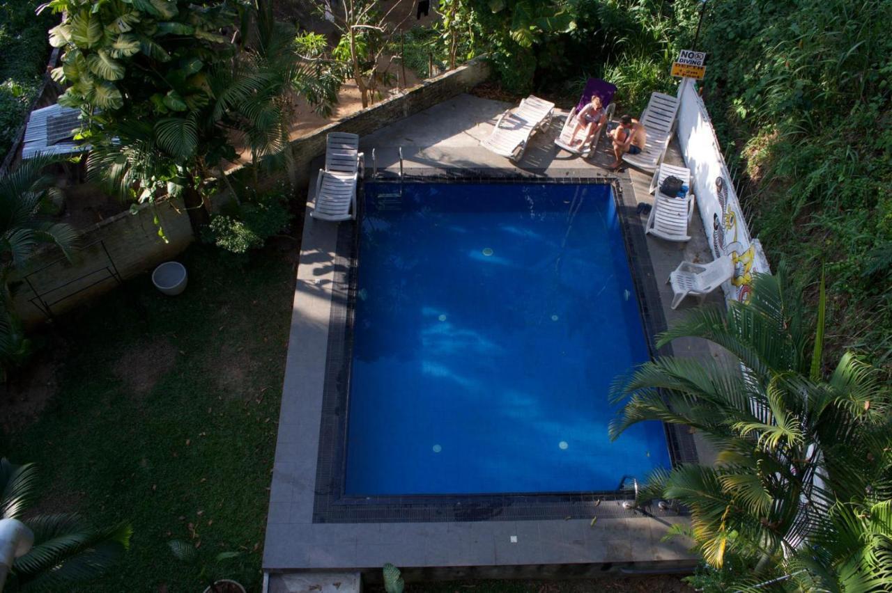 Kandy Backpackers Hostel Bagian luar foto