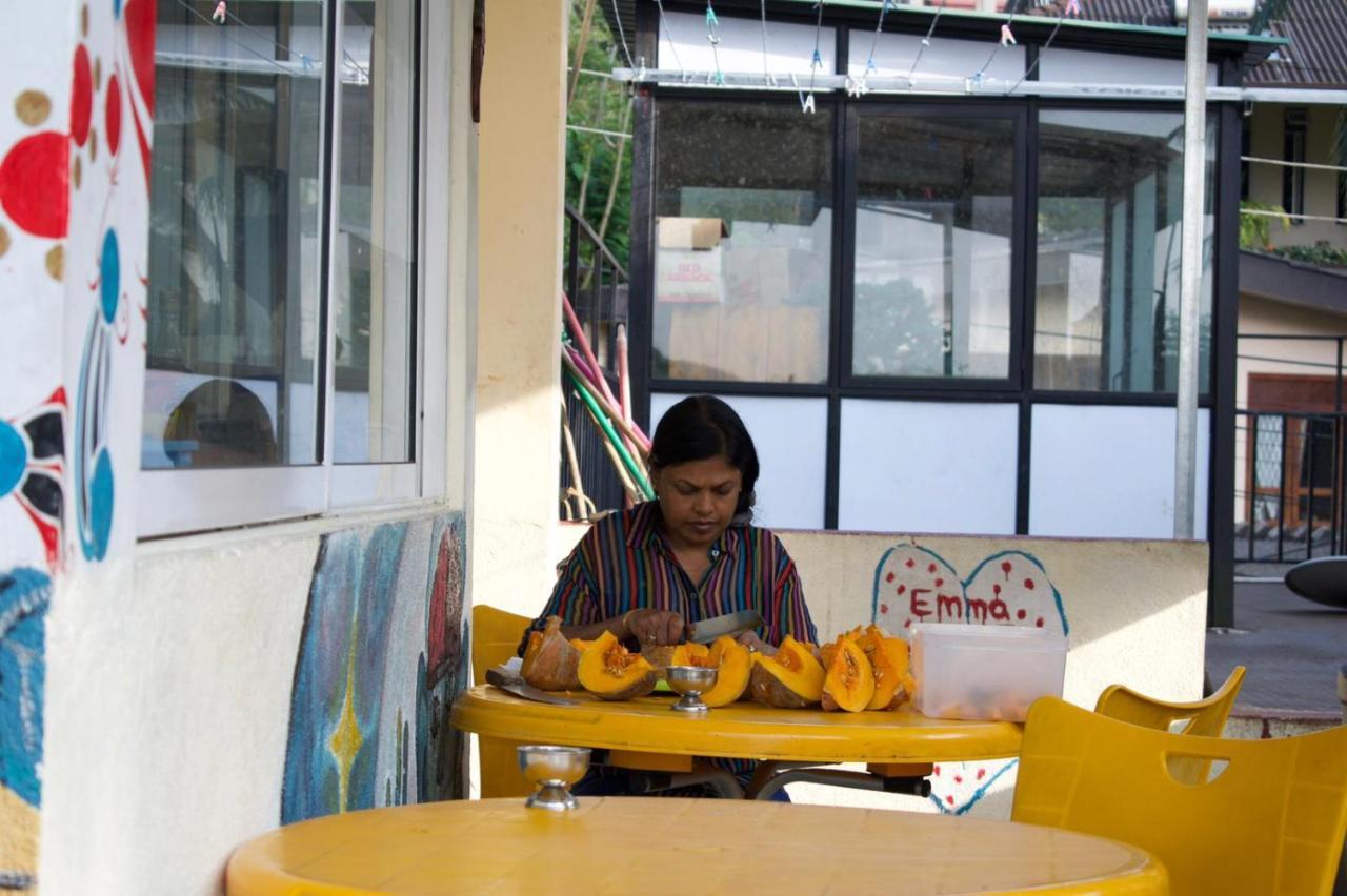 Kandy Backpackers Hostel Bagian luar foto