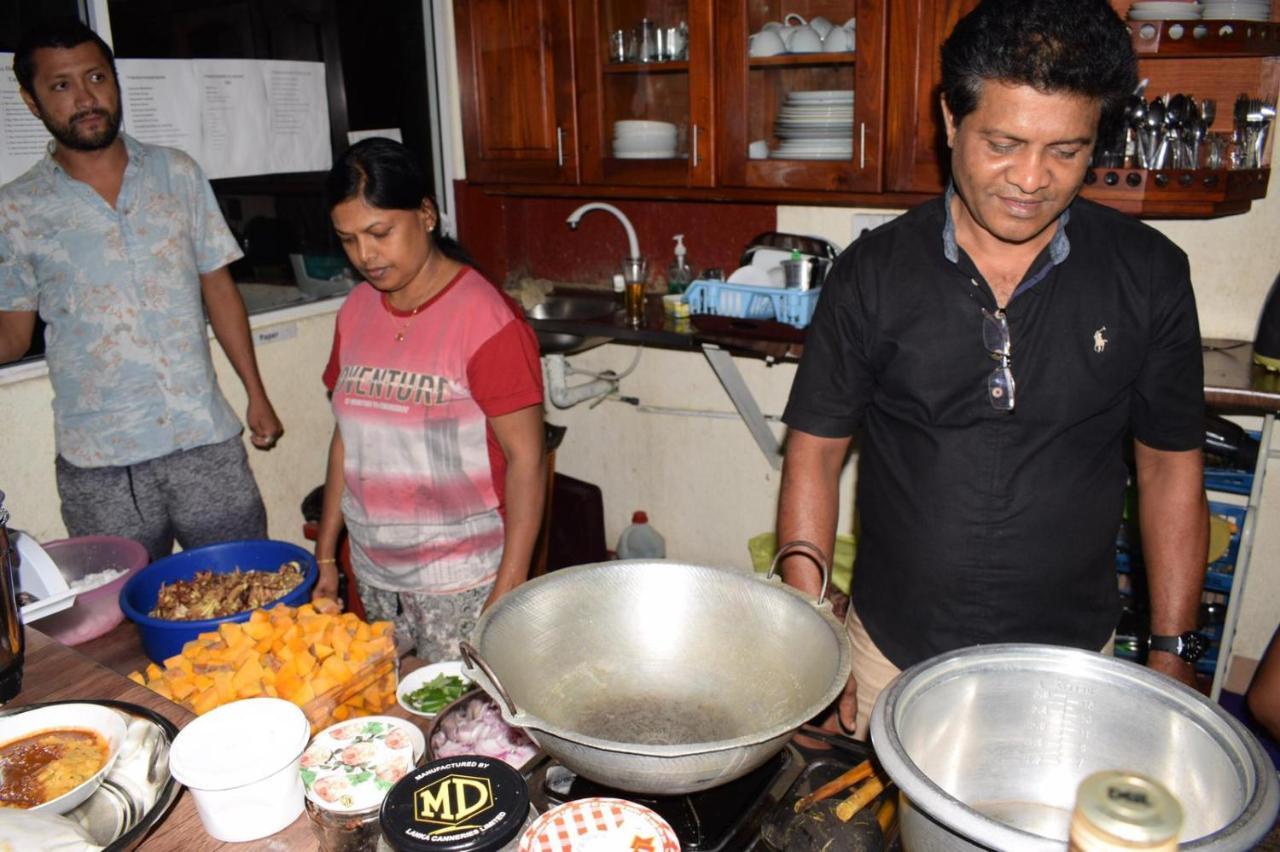 Kandy Backpackers Hostel Bagian luar foto