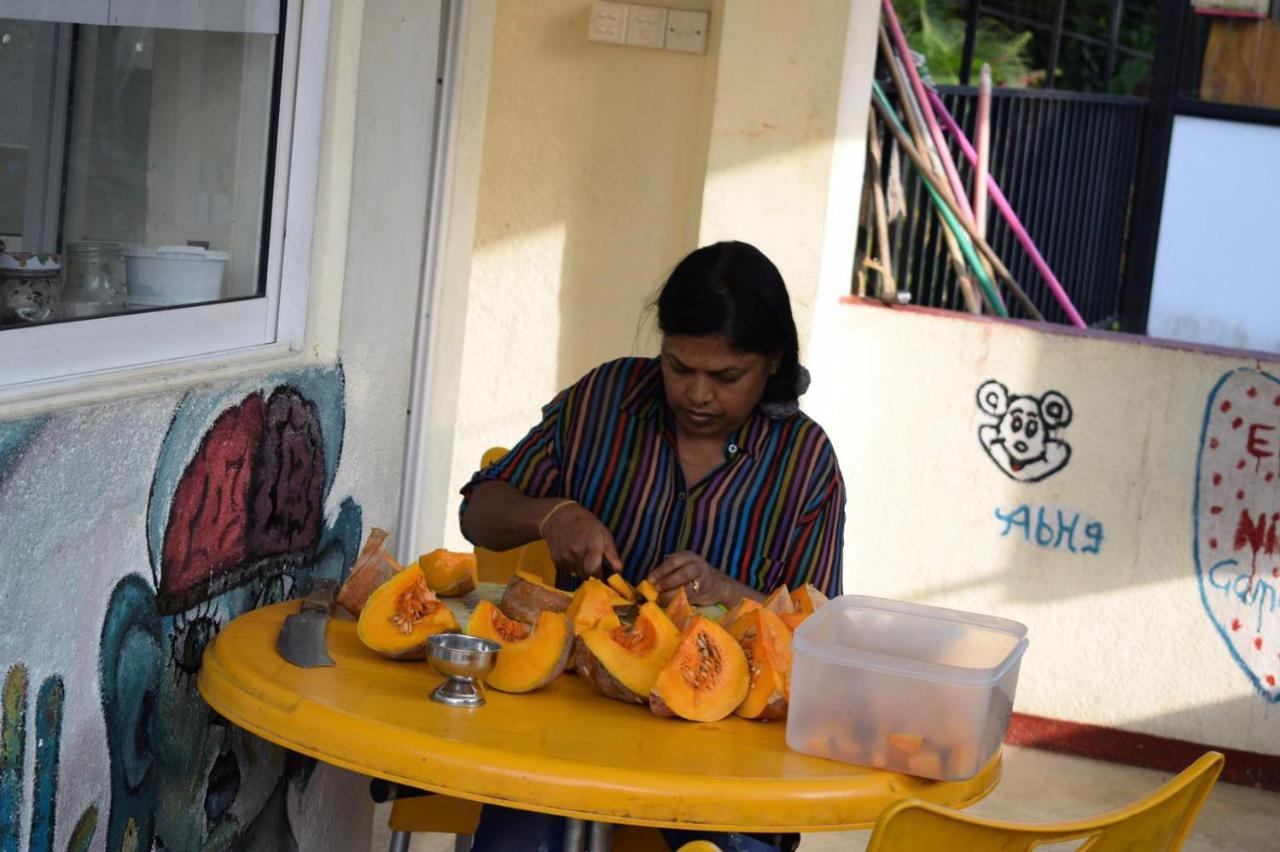 Kandy Backpackers Hostel Bagian luar foto